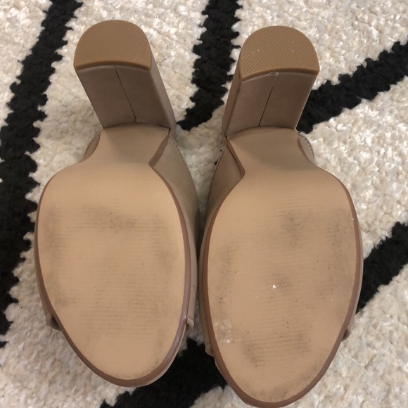 Steve Madden Beige Slides Mules 7.5M Vista Tan Sandals - Picture 4 of 6